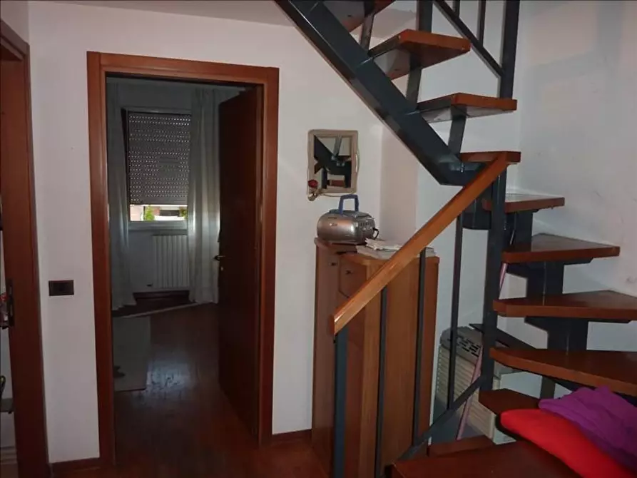 Immagine 5 di Appartamento in vendita  a Siena