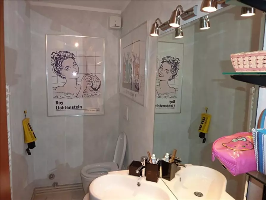 Immagine 4 di Appartamento in vendita  a Siena