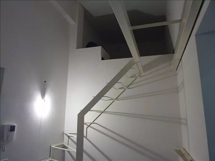 Immagine 6 di Appartamento in vendita  a Siena