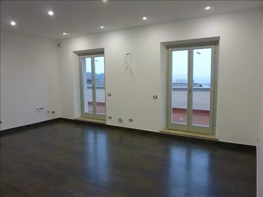 Immagine 22 di Appartamento in vendita  a Siena