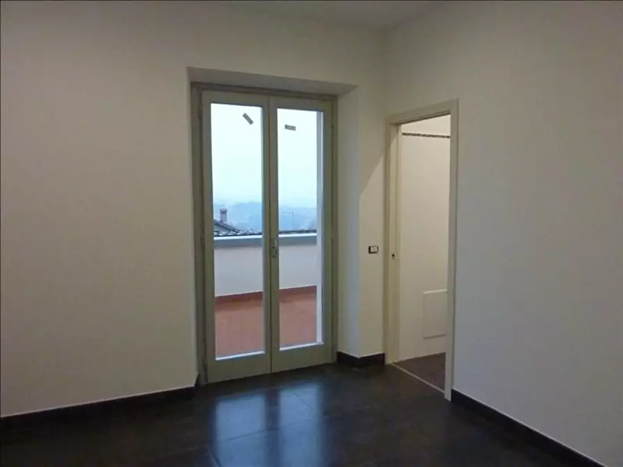 Immagine 20 di Appartamento in vendita  a Siena