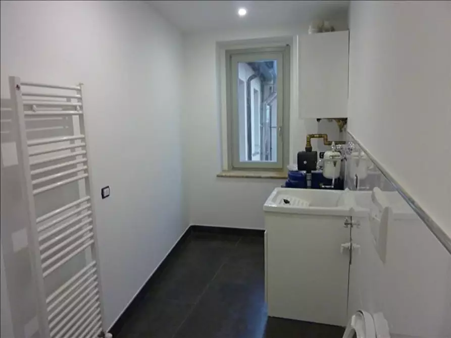 Immagine 27 di Appartamento in vendita  a Siena