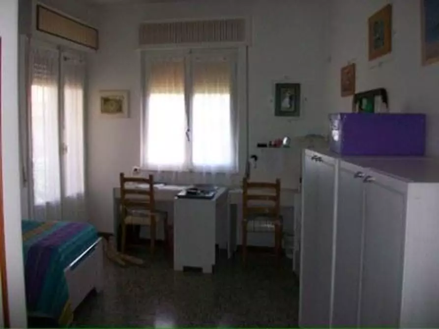 Immagine 2 di Appartamento in vendita  a Siena