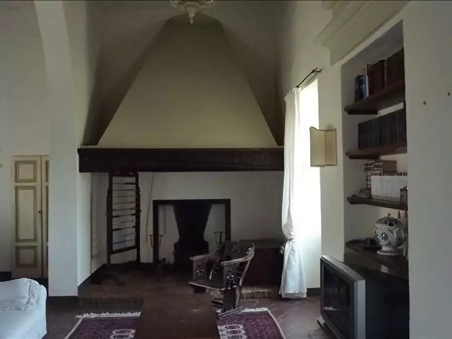 Immagine 10 di Appartamento in vendita  a Siena