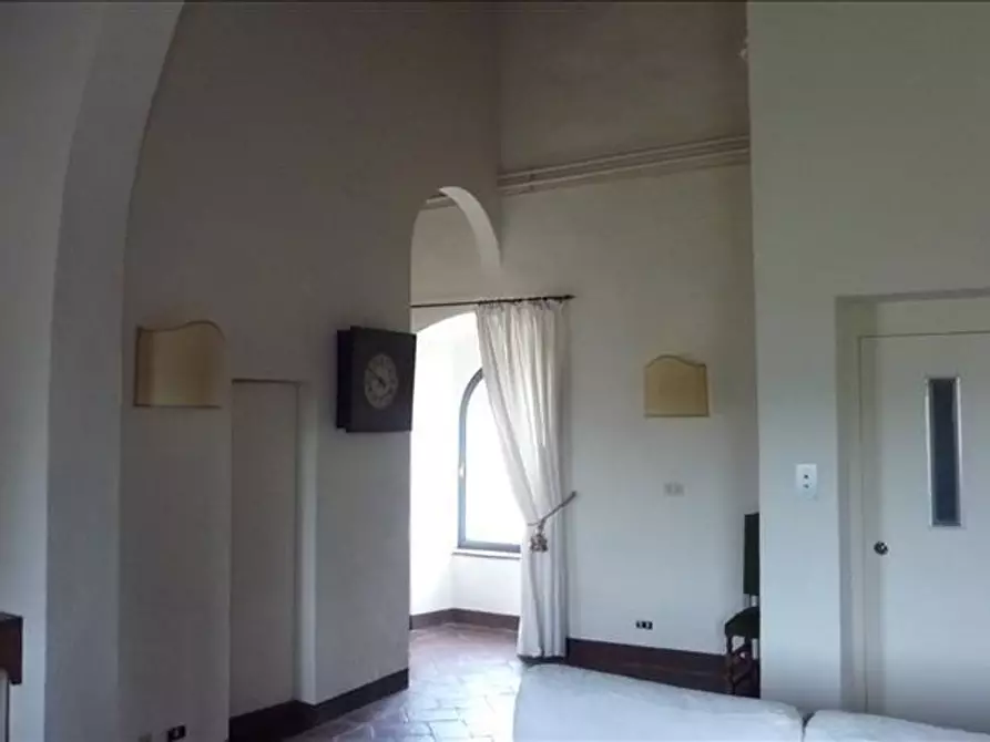 Immagine 12 di Appartamento in vendita  a Siena