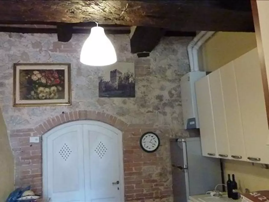 Immagine 5 di Appartamento in vendita  a Siena