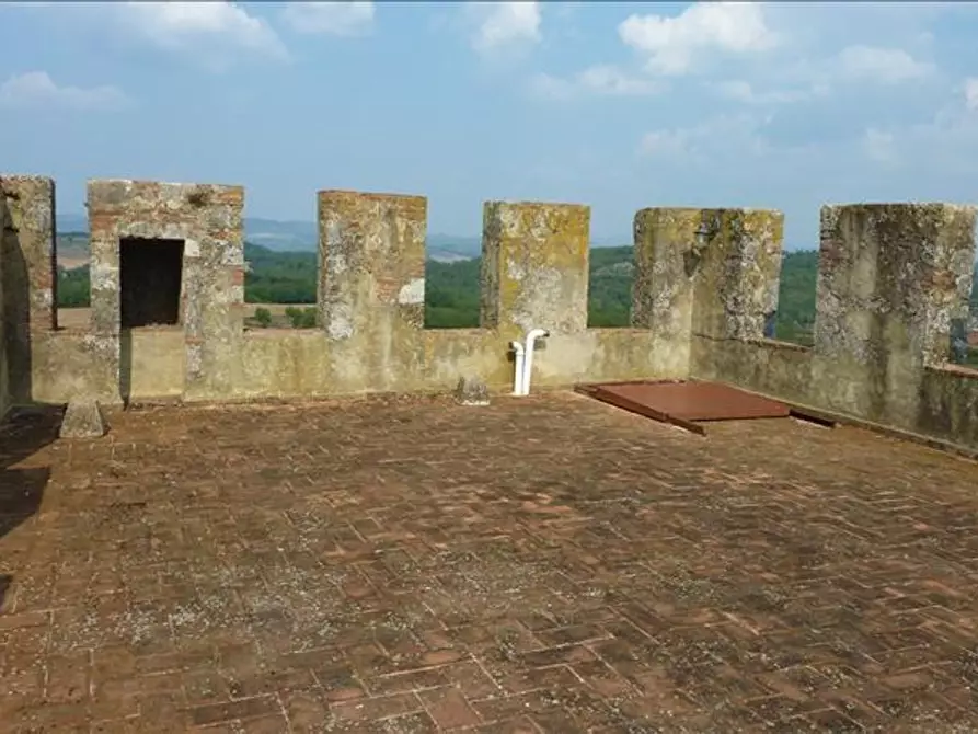 Immagine 21 di Appartamento in vendita  a Siena