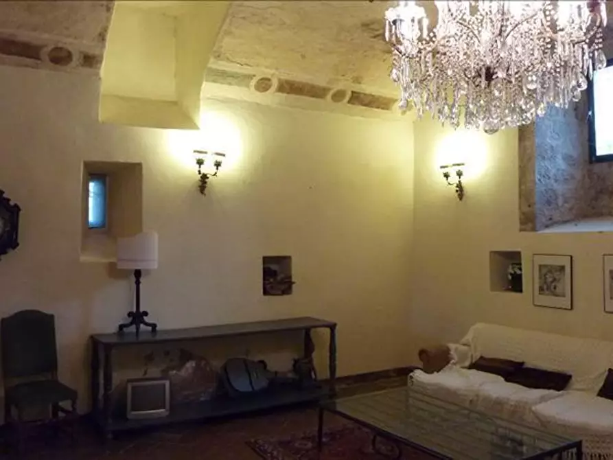 Immagine 2 di Appartamento in vendita  a Siena