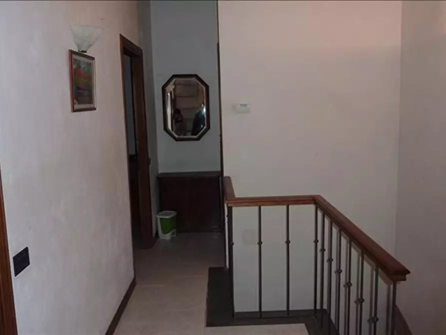 Immagine 11 di Appartamento in vendita  a Campello Sul Clitunno