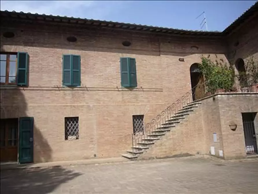 Immagine 11 di Appartamento in vendita  a Sovicille