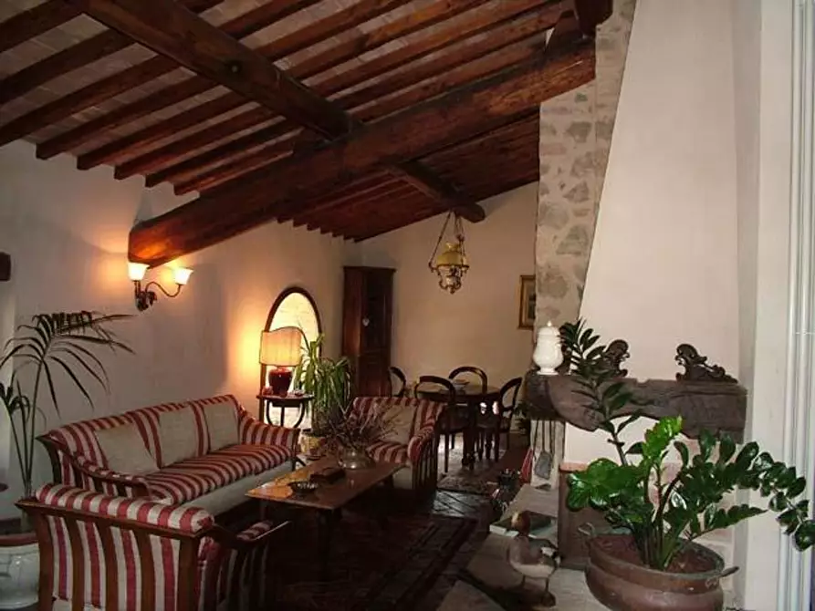 Immagine 22 di Appartamento in vendita  a Casole D'elsa