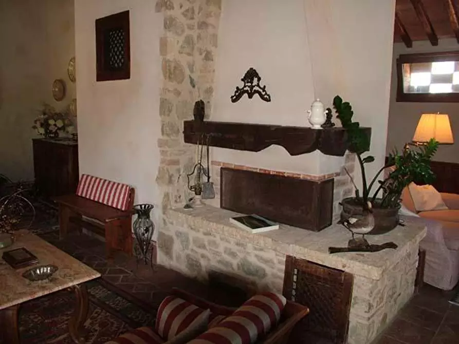 Immagine 21 di Appartamento in vendita  a Casole D'elsa