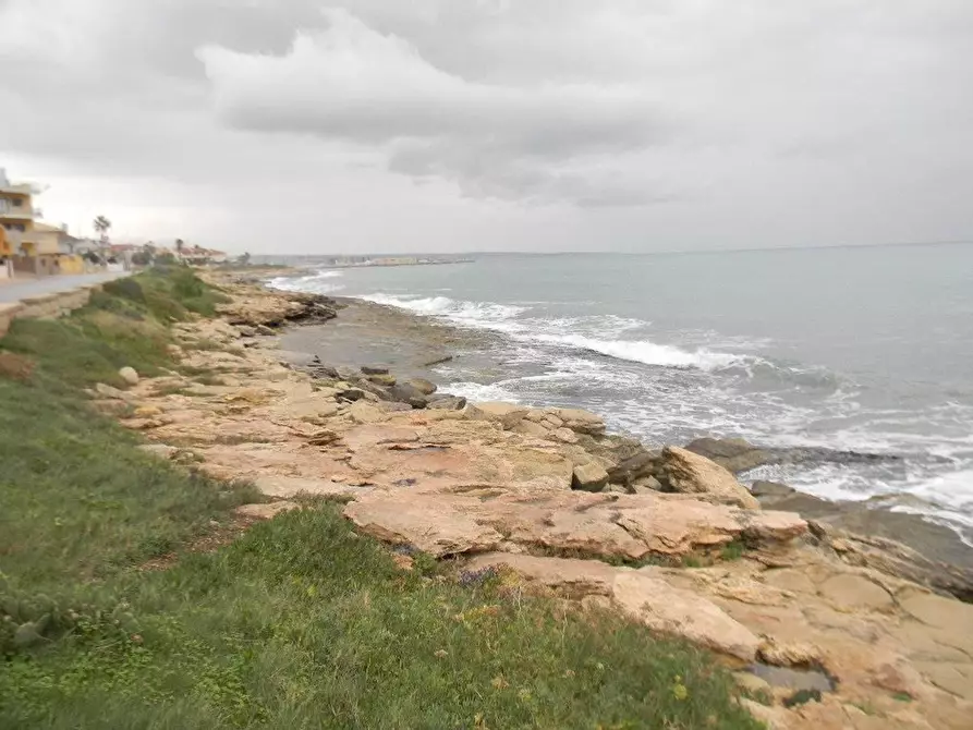 Immagine 1 di Terreno residenziale in vendita  a Ragusa