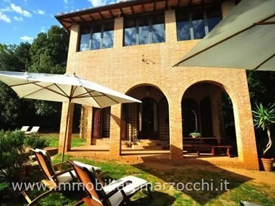 Immagine 15 di Villa in vendita  a Monteriggioni