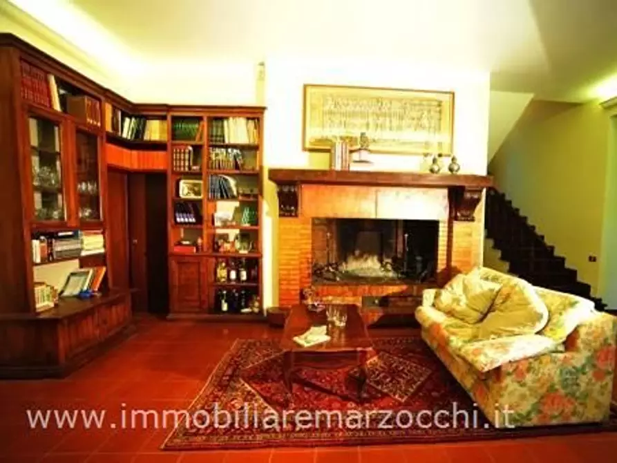 Immagine 7 di Villa in vendita  a Monteriggioni