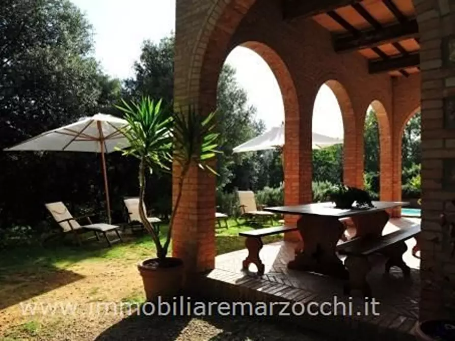 Immagine 10 di Villa in vendita  a Monteriggioni