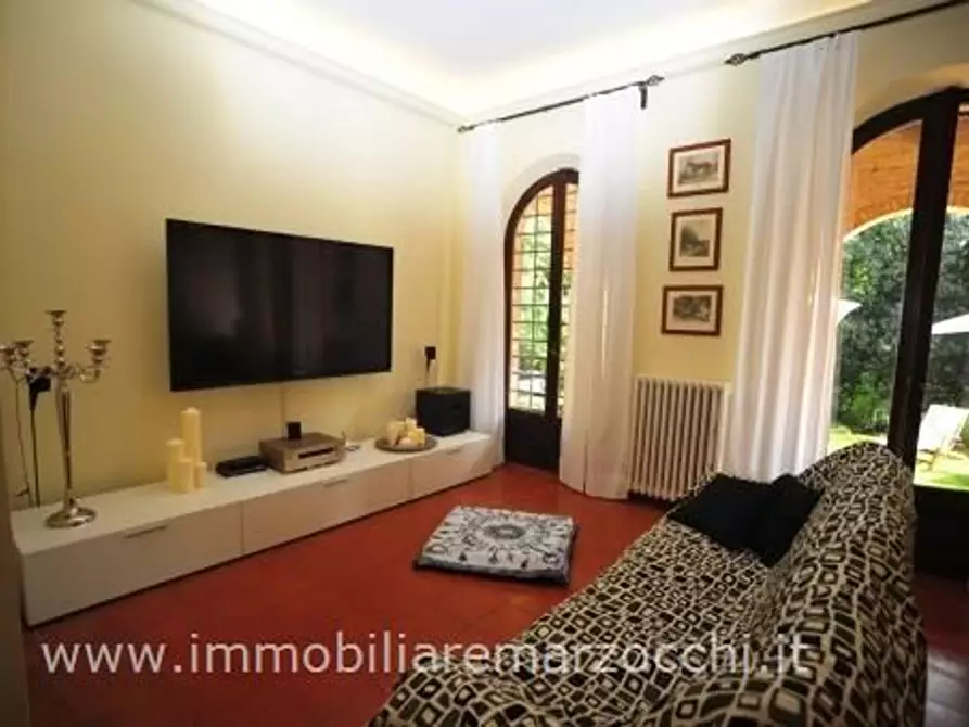 Immagine 3 di Villa in vendita  a Monteriggioni