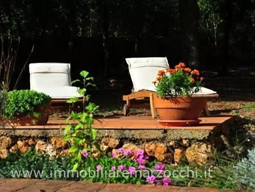 Immagine 8 di Villa in vendita  a Monteriggioni