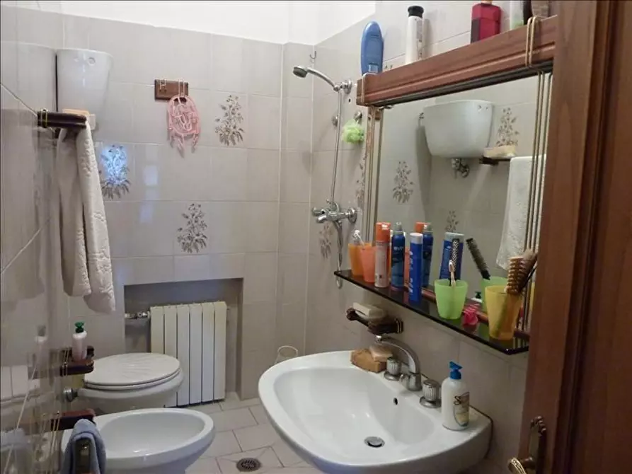 Immagine 15 di Appartamento in vendita  a Siena