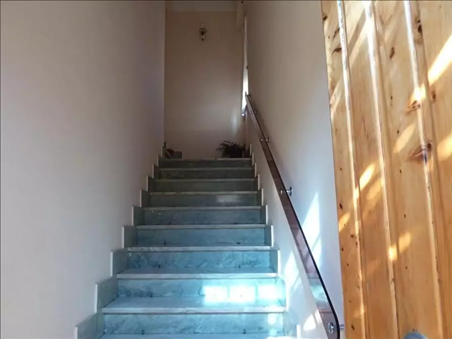 Immagine 11 di Appartamento in vendita  a Siena