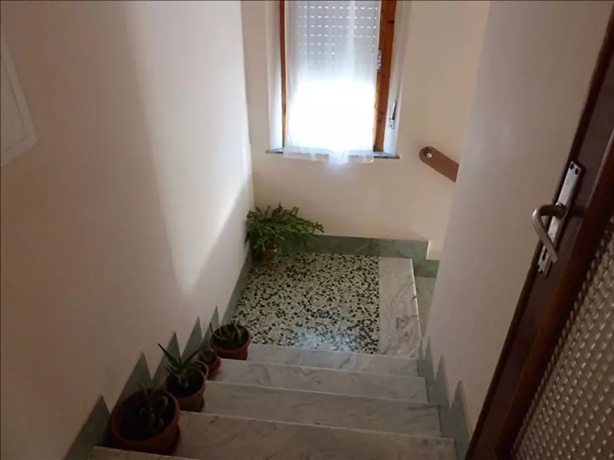 Immagine 10 di Appartamento in vendita  a Siena