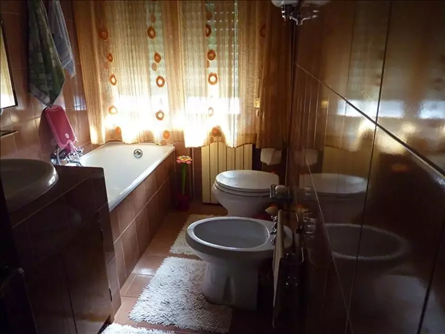 Immagine 14 di Appartamento in vendita  a Siena