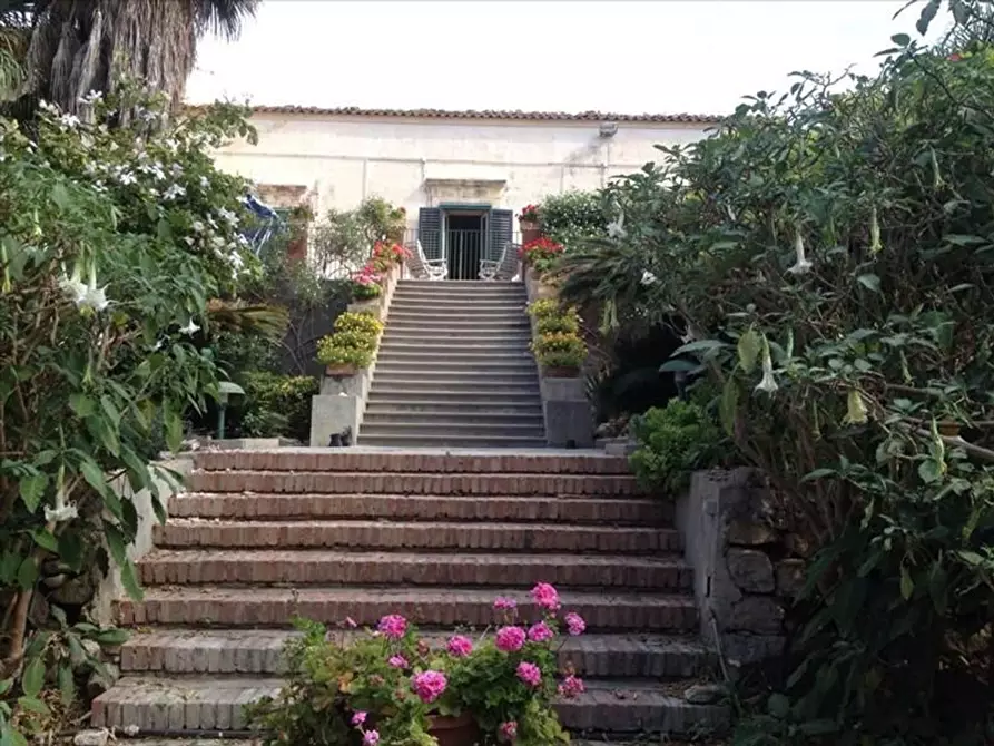 Immagine 15 di Villa in vendita  a Ragusa