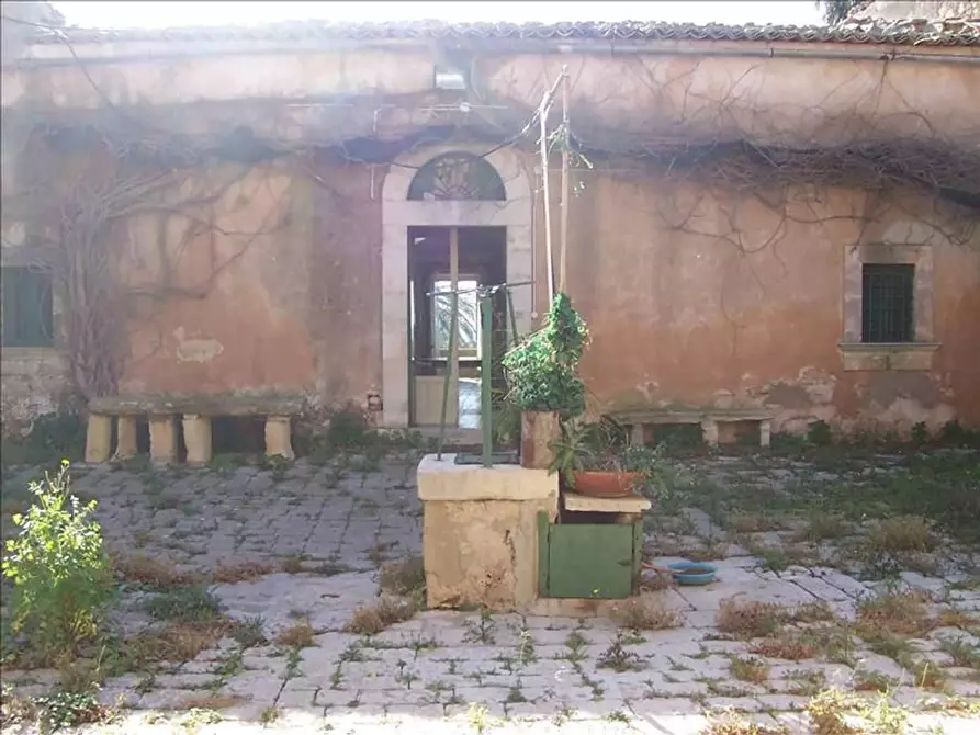 Immagine 12 di Villa in vendita  a Ragusa