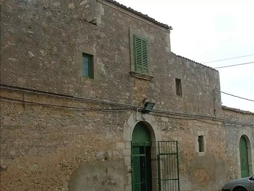 Immagine 10 di Villa in vendita  a Ragusa