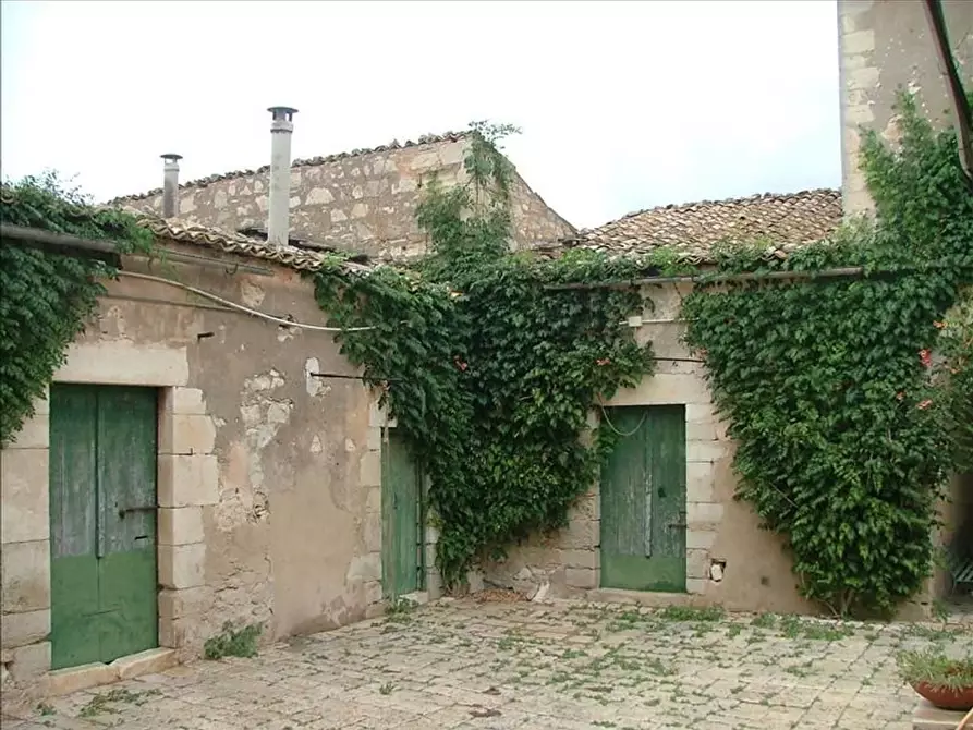 Immagine 6 di Villa in vendita  a Ragusa