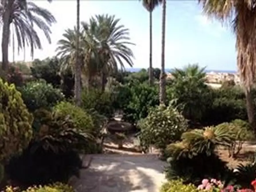 Immagine 22 di Villa in vendita  a Ragusa