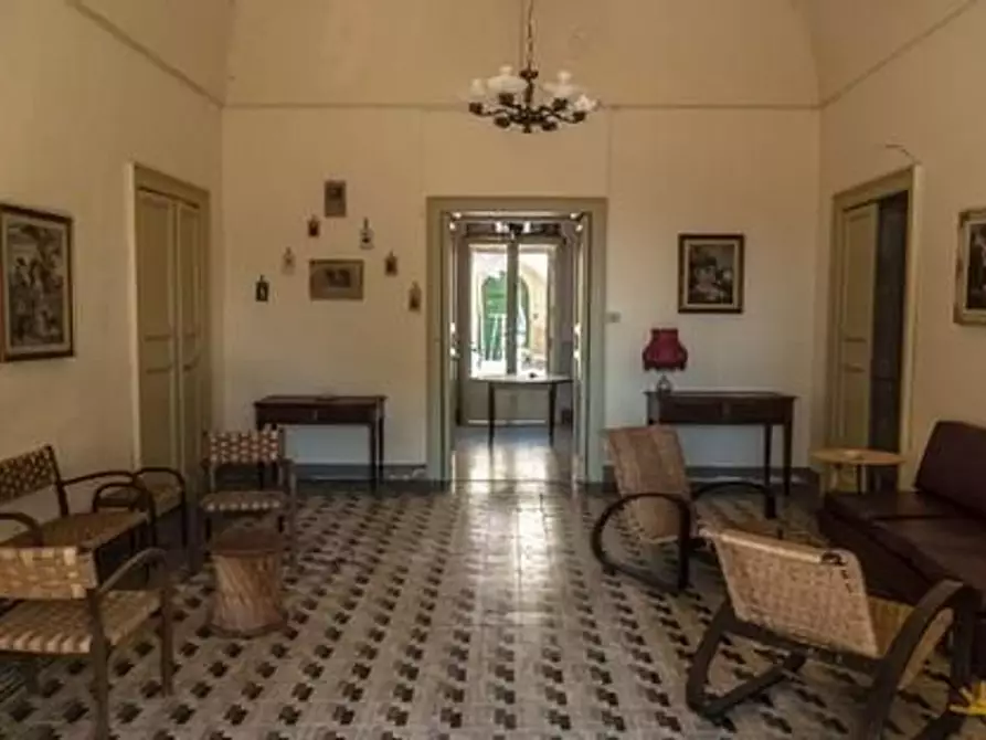 Immagine 37 di Villa in vendita  a Ragusa