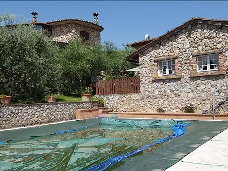 Immagine 12 di Villa in vendita  a Sovicille