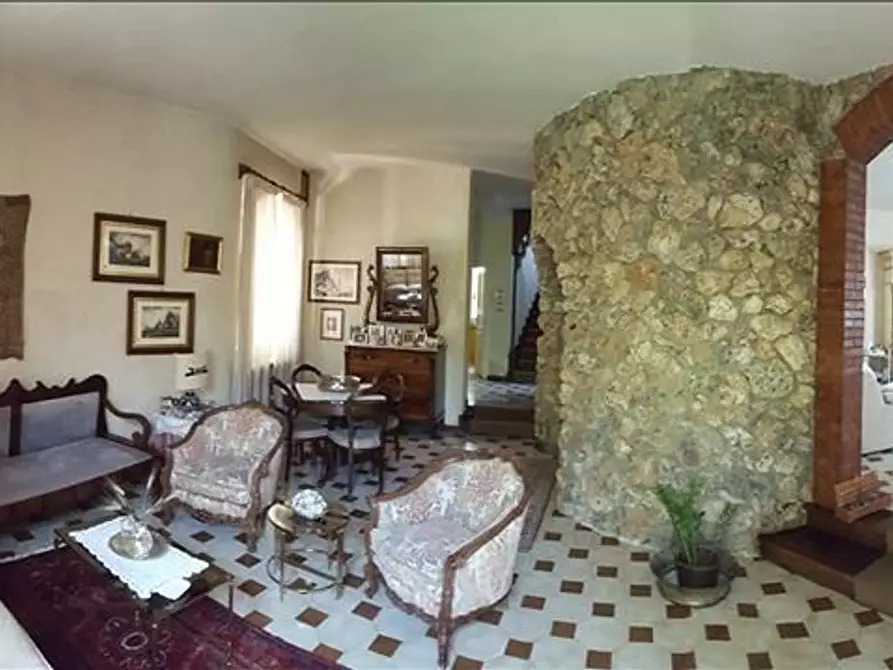 Immagine 13 di Villa in vendita  a Sovicille