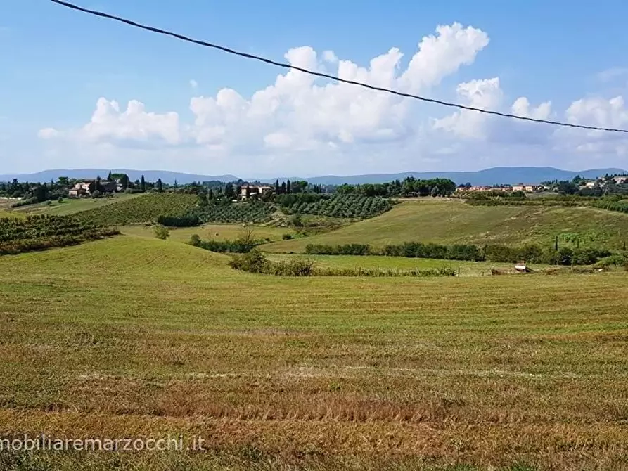 Immagine 17 di Appartamento in vendita  a Siena