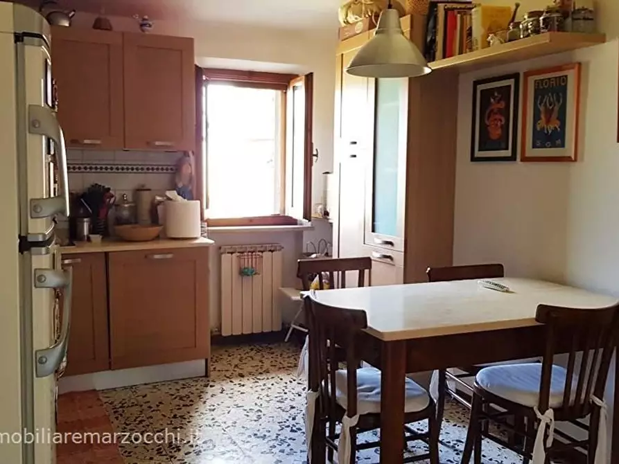 Immagine 5 di Appartamento in vendita  a Siena