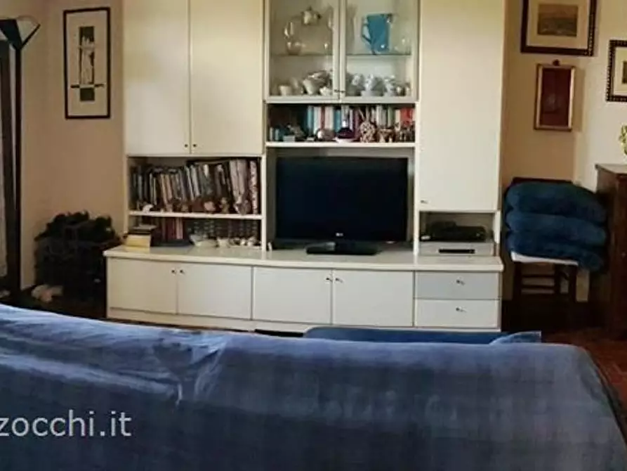 Immagine 2 di Appartamento in vendita  a Siena