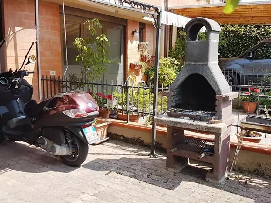 Immagine 20 di Appartamento in vendita  a Siena