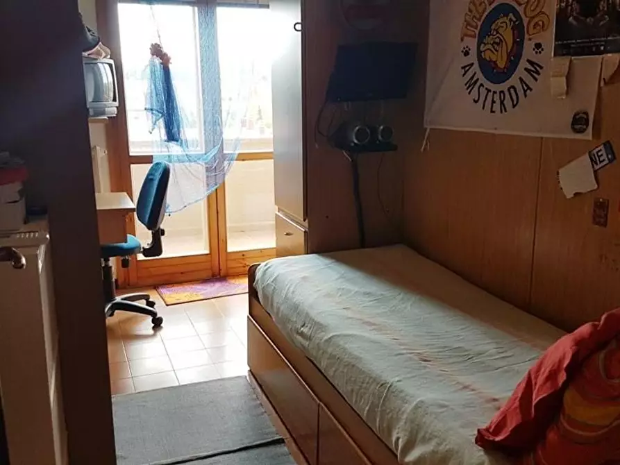 Immagine 13 di Appartamento in vendita  a Siena