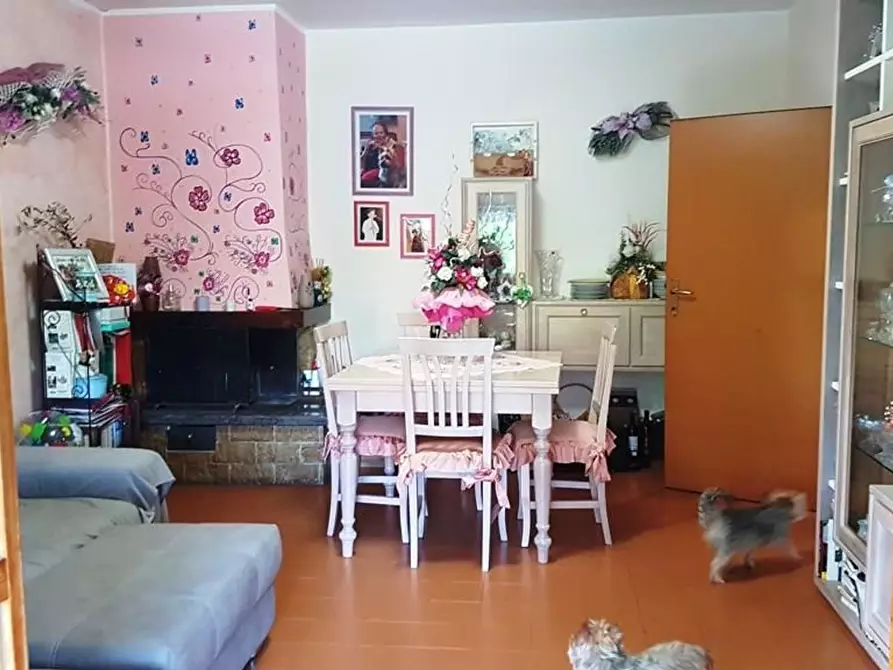 Immagine 5 di Appartamento in vendita  a Siena