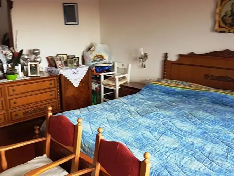 Immagine 12 di Appartamento in vendita  a Siena