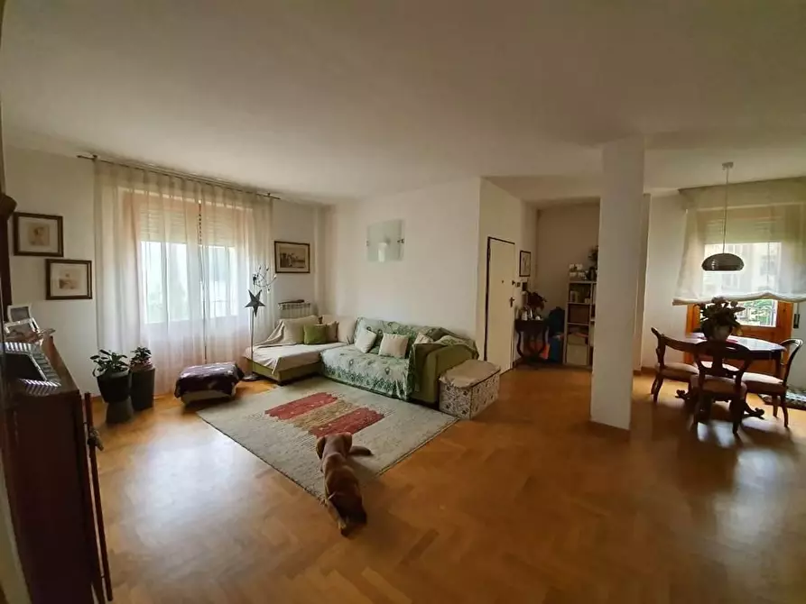 Immagine 3 di Appartamento in vendita  a Siena