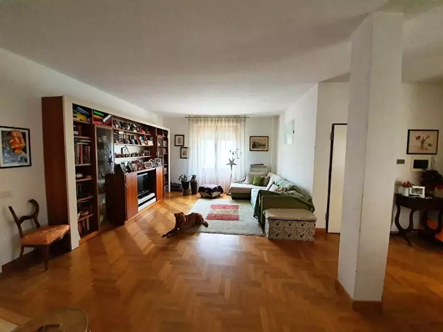 Immagine 6 di Appartamento in vendita  a Siena