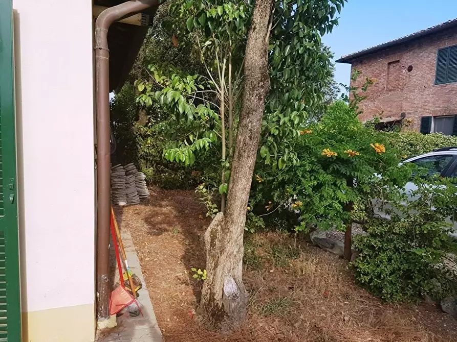 Immagine 9 di Appartamento in vendita  a Siena