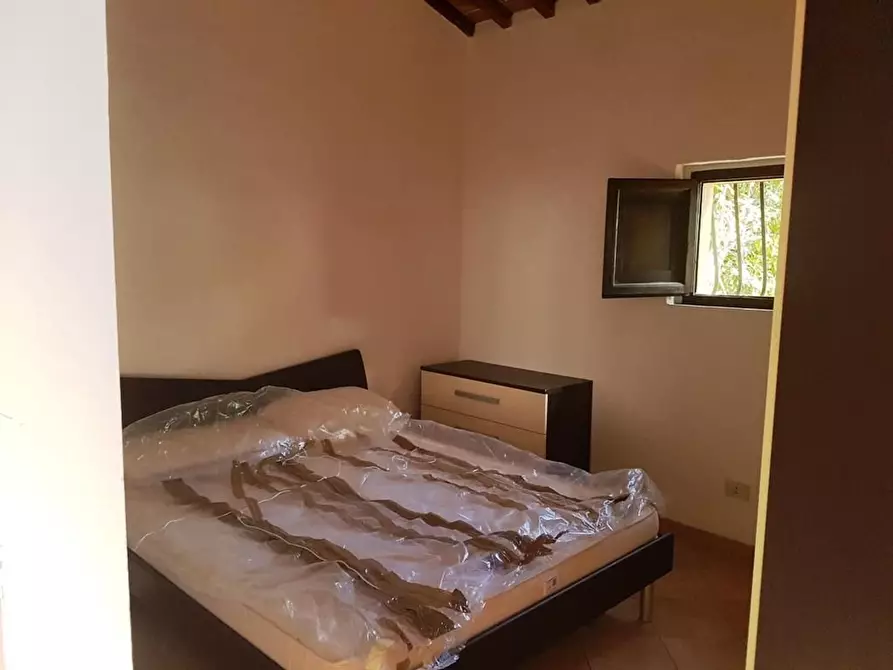 Immagine 5 di Appartamento in vendita  a Siena