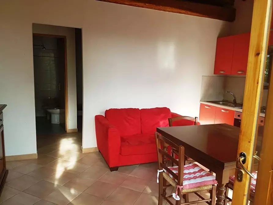 Immagine 8 di Appartamento in vendita  a Siena