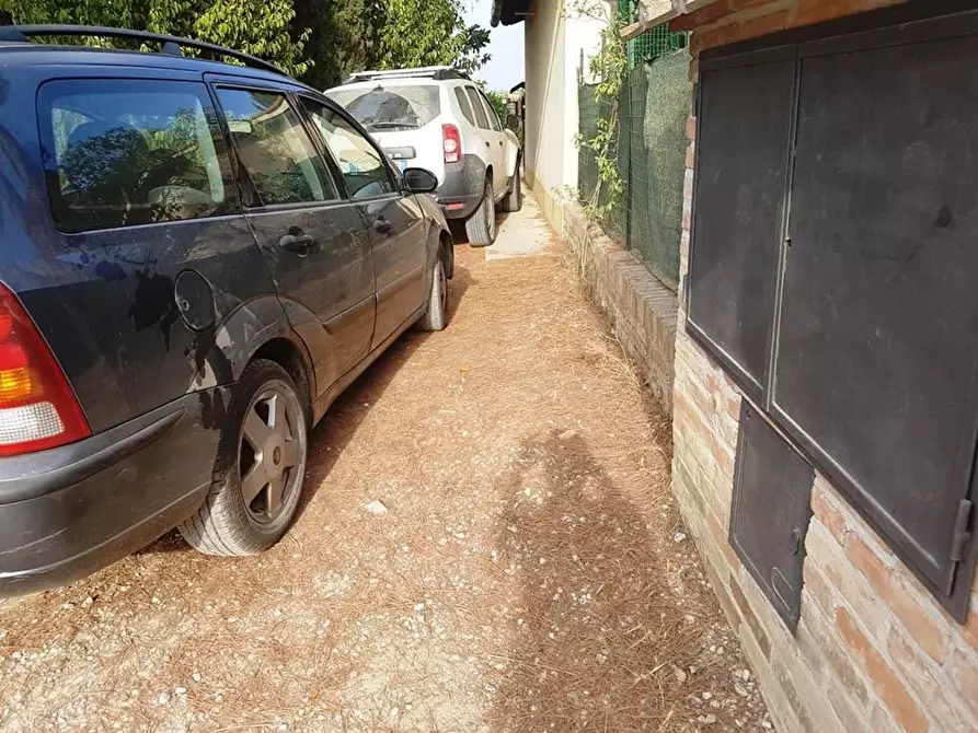 Immagine 10 di Appartamento in vendita  a Siena