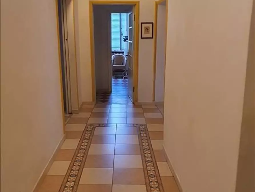 Immagine 3 di Appartamento in vendita  a Siena