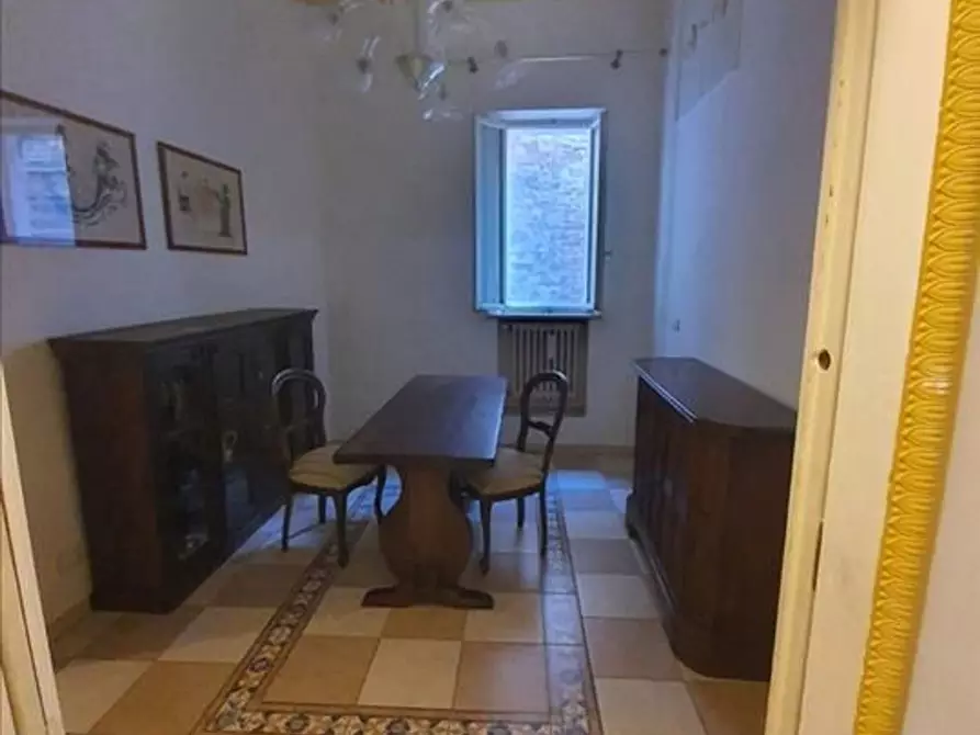 Immagine 5 di Appartamento in vendita  a Siena