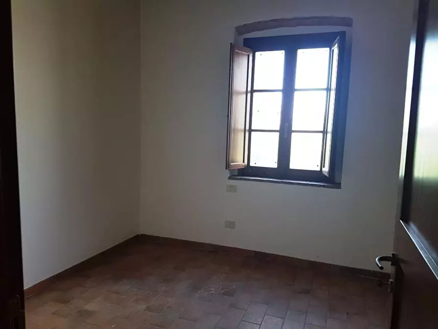 Immagine 18 di Casa colonica in vendita  a Poggibonsi